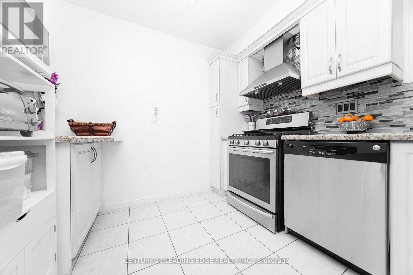 109 Plumrose Pathway, Toronto (Malvern), Ontario  M1B 4B6 - Photo 12 - E12802002