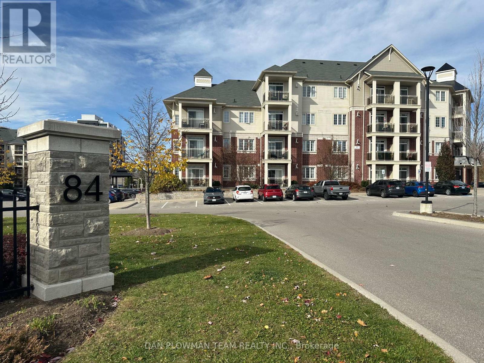 320 - 84 Aspen Springs Drive, Clarington (Bowmanville), Ontario  L1C 0V3 - Photo 2 - E12802138