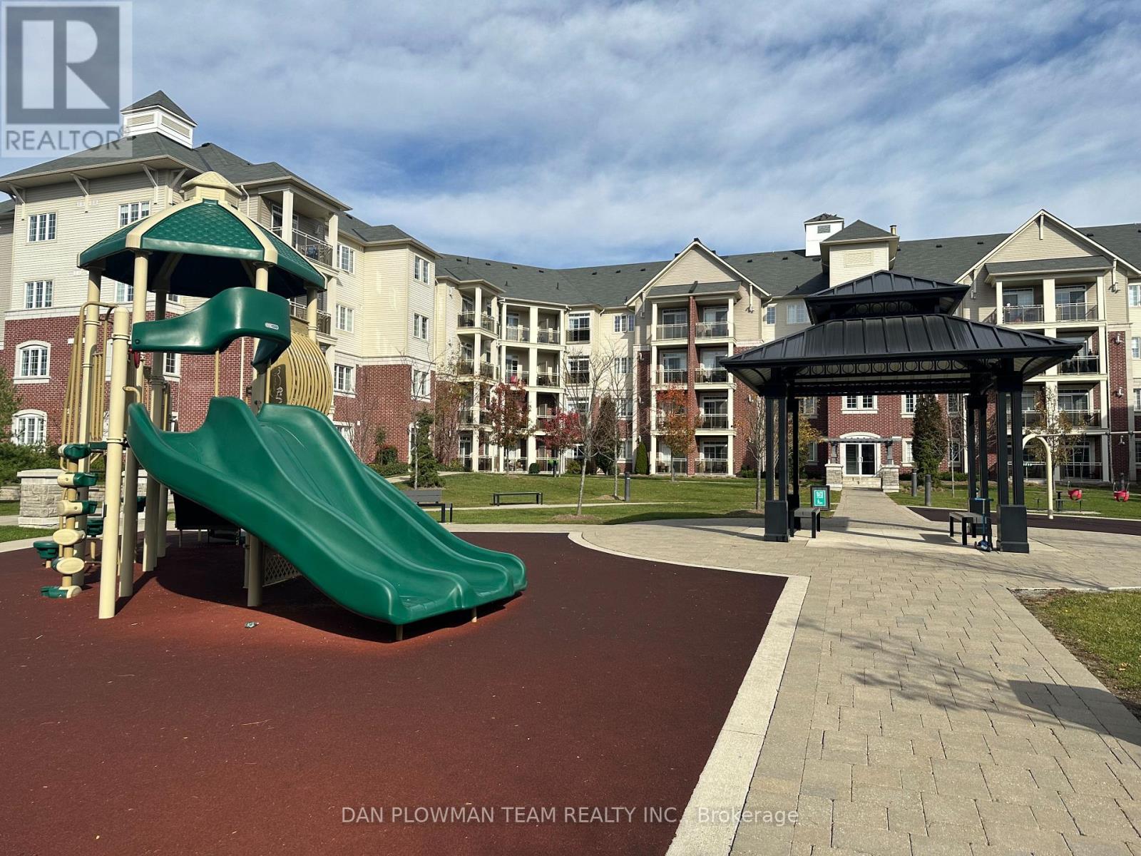 320 - 84 Aspen Springs Drive, Clarington (Bowmanville), Ontario  L1C 0V3 - Photo 3 - E12802138