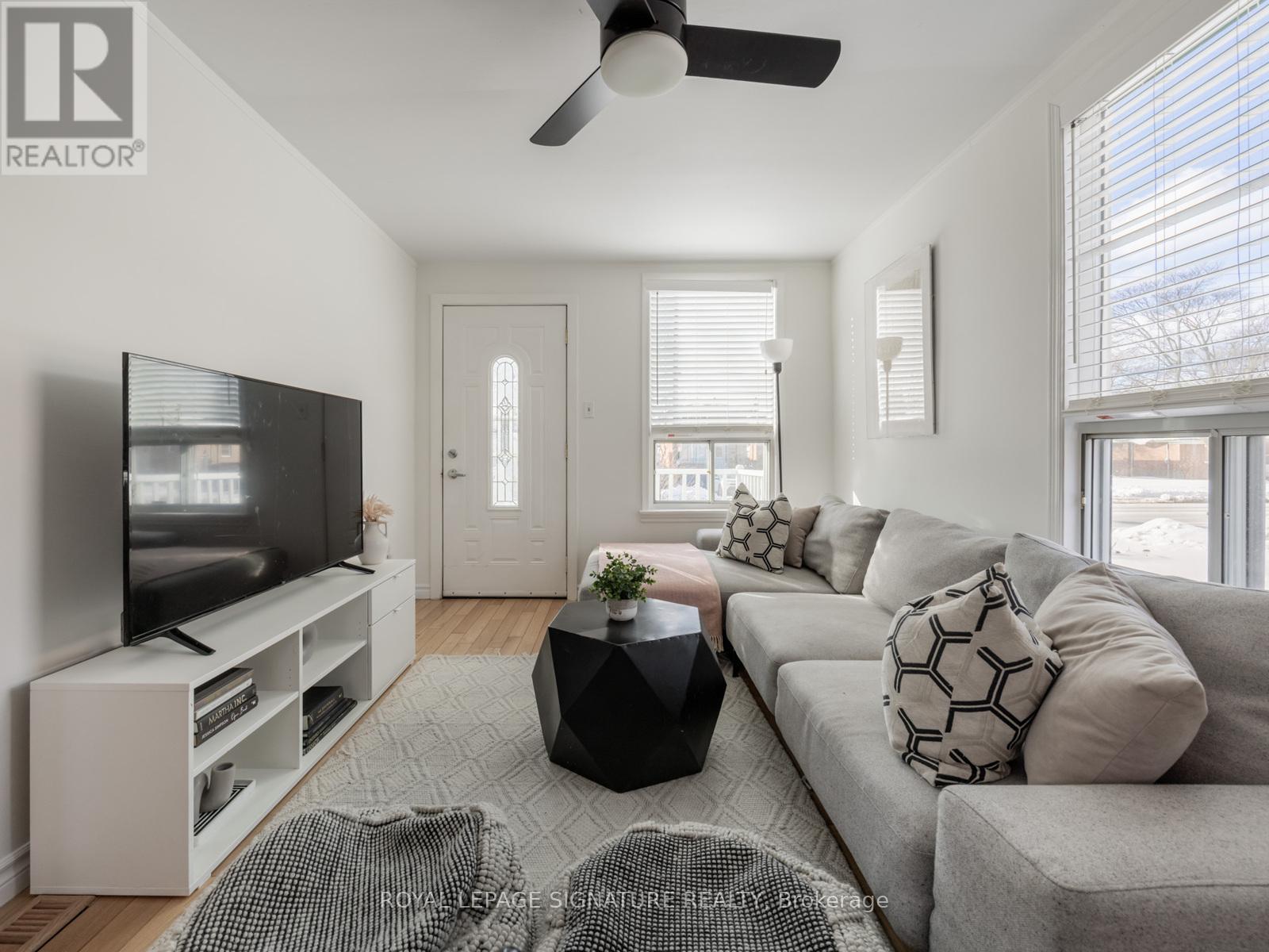 405 Pharmacy Avenue, Toronto (Clairlea-Birchmount), Ontario  M1L 3G5 - Photo 10 - E12802184