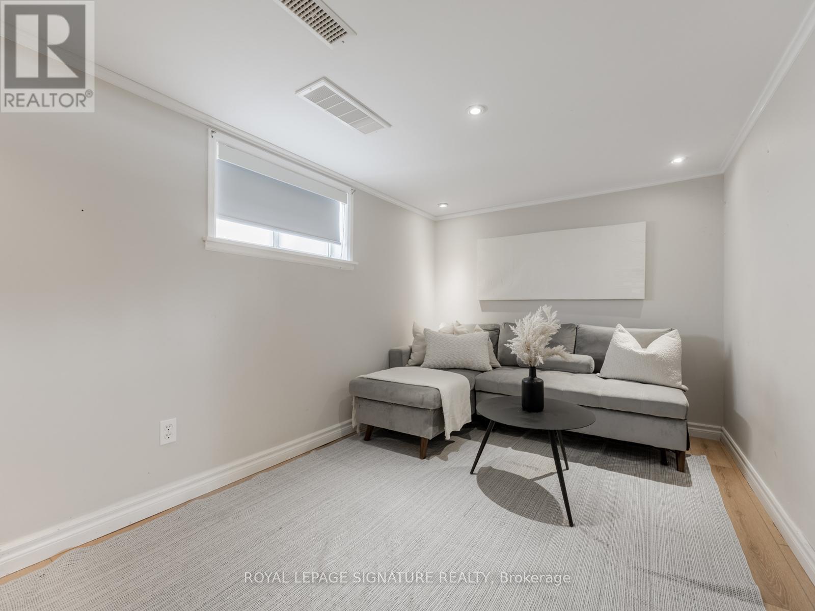 405 Pharmacy Avenue, Toronto (Clairlea-Birchmount), Ontario  M1L 3G5 - Photo 28 - E12802184