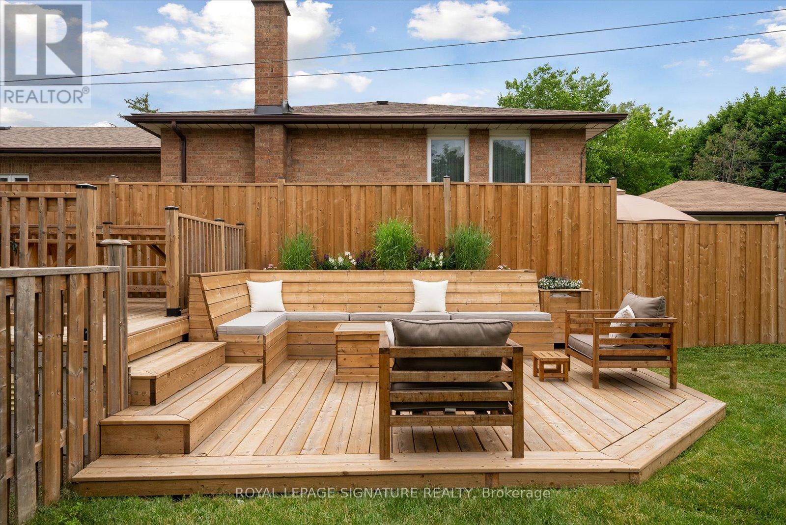 405 Pharmacy Avenue, Toronto (Clairlea-Birchmount), Ontario  M1L 3G5 - Photo 4 - E12802184