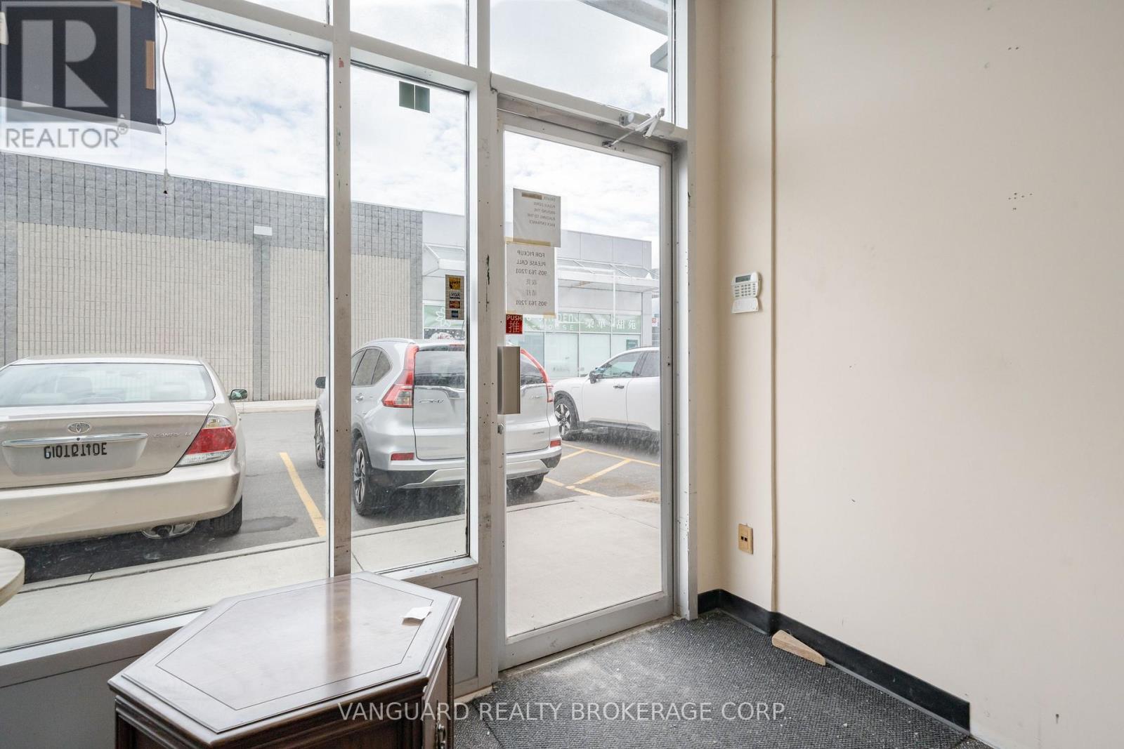 13, 15, L19 - 280 West Beaver Creek Road, Richmond Hill, Ontario  L4B 3Z1 - Photo 4 - N12801990