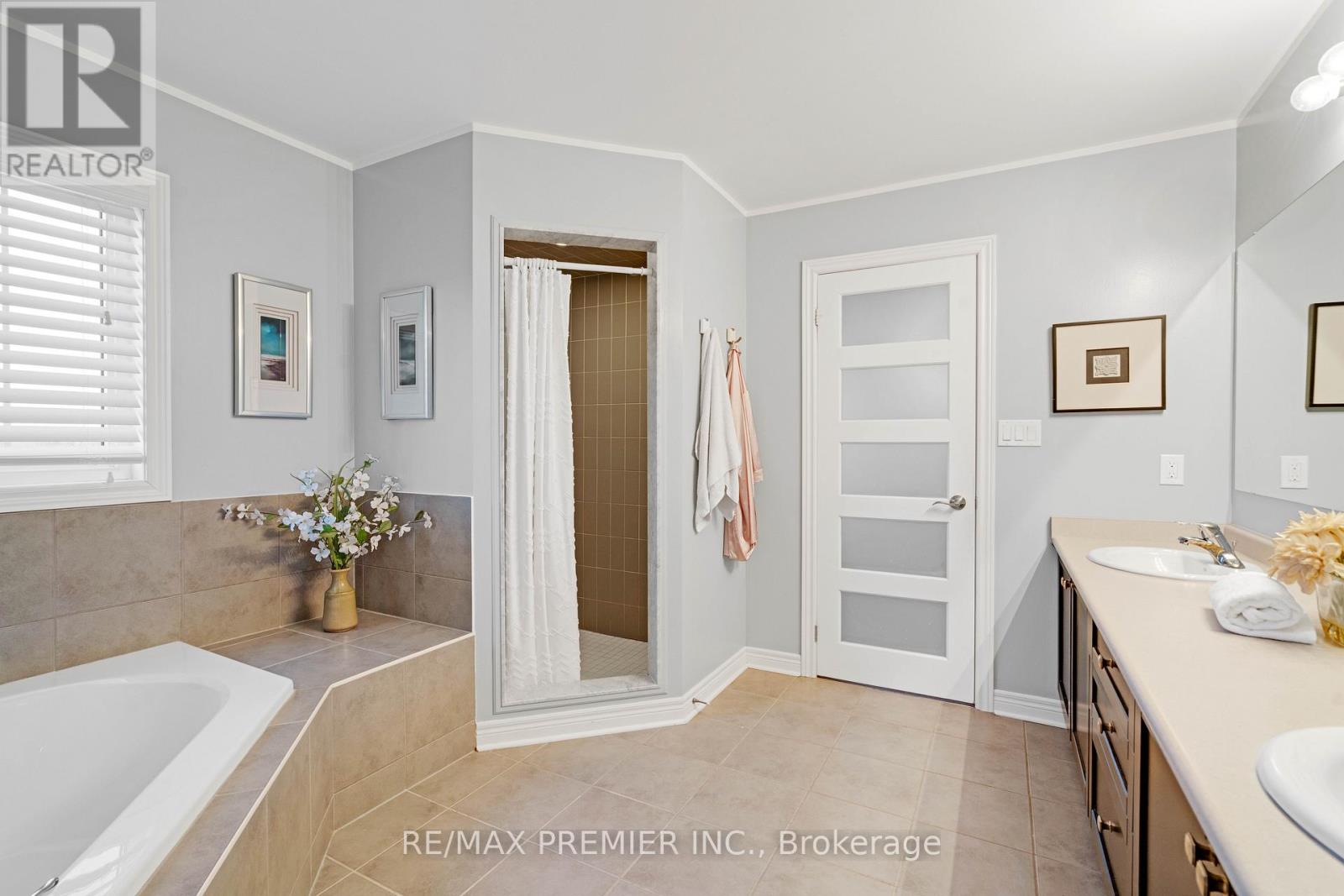 196 Aishford Road, Bradford West Gwillimbury (Bradford), Ontario  L3Z 0P4 - Photo 25 - N12802008