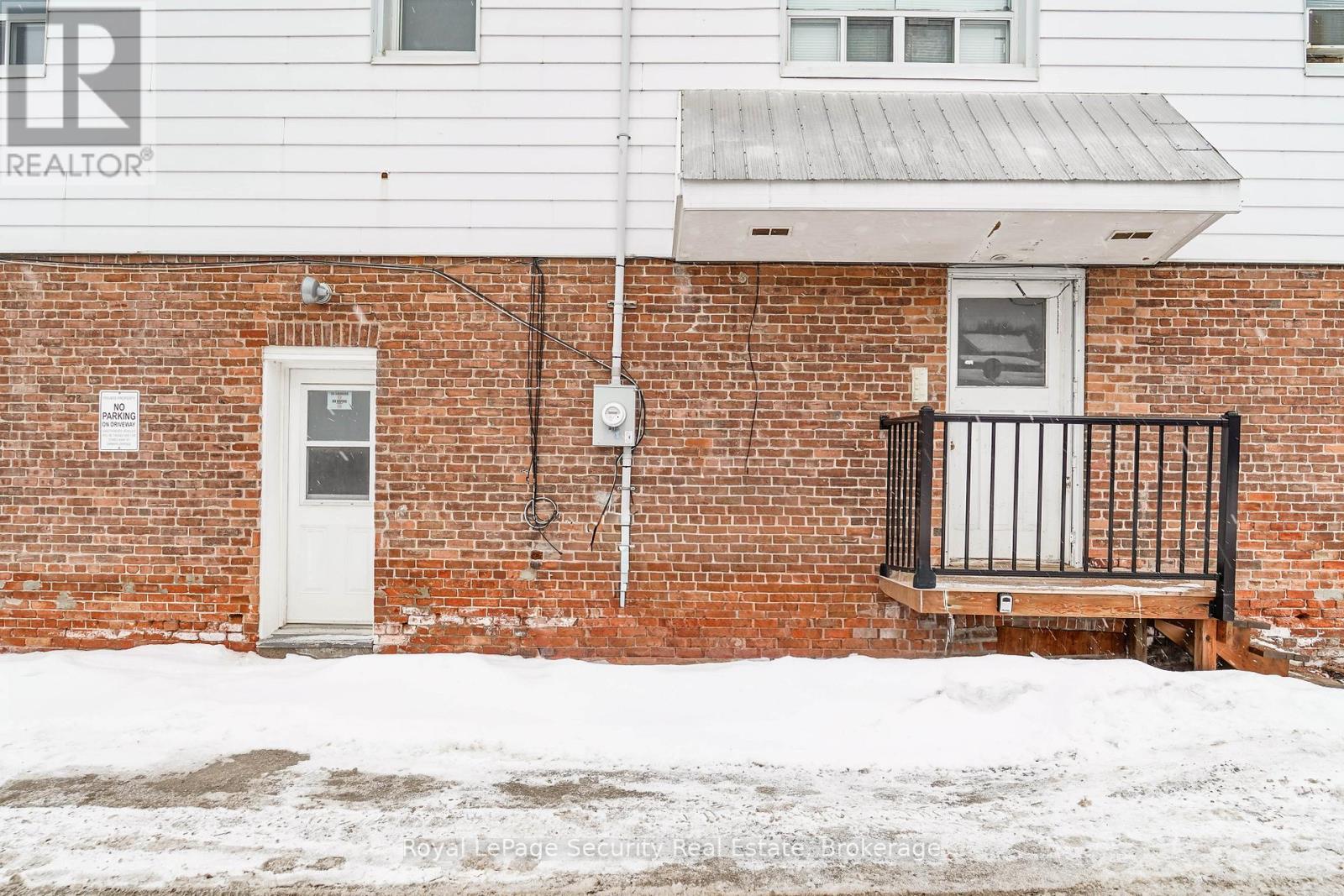 272 Main Street, King (Schomberg), Ontario  L0G 1T0 - Photo 8 - N12802028