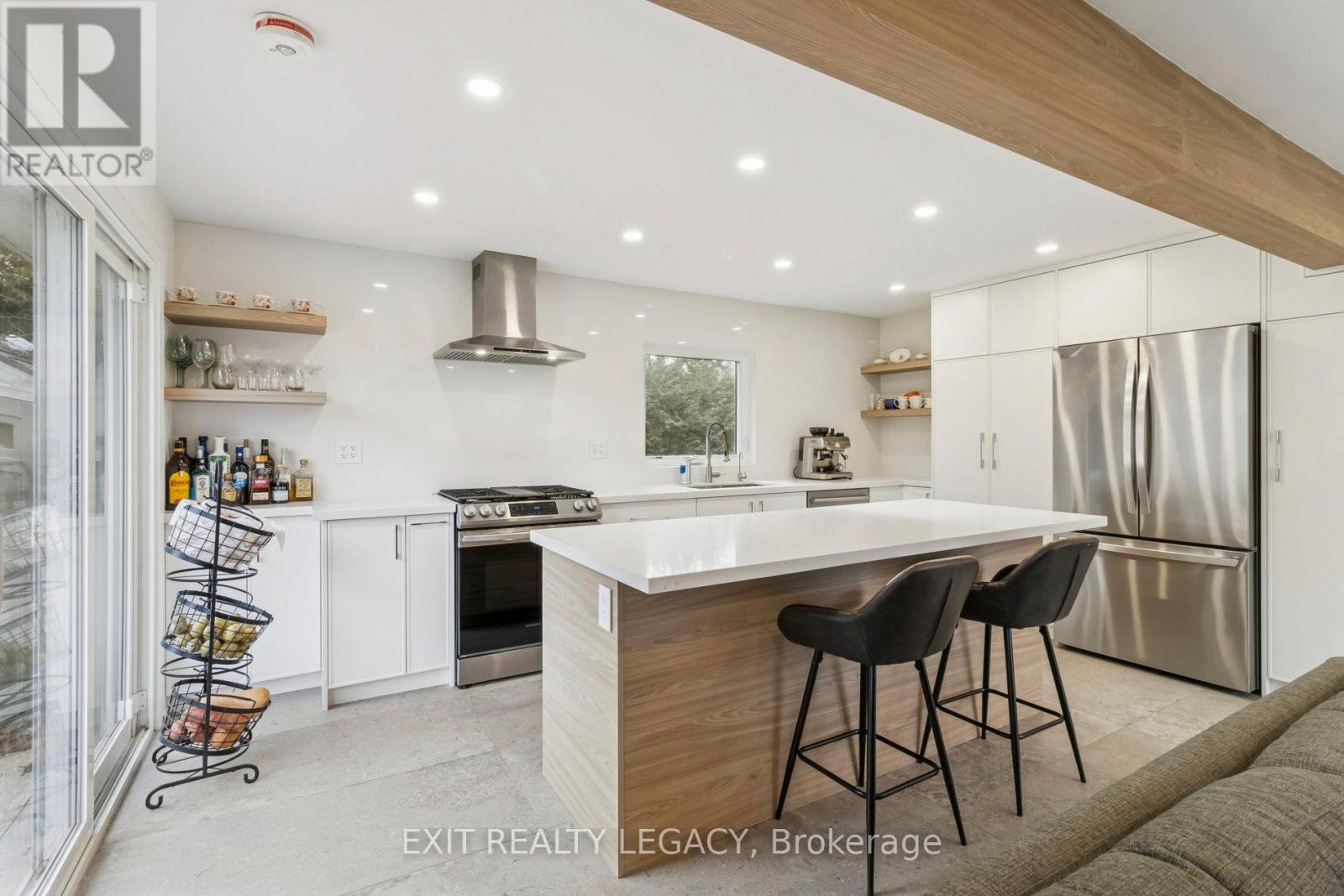 4 Oak Court, Aurora (Aurora Village), Ontario  L4G 3J6 - Photo 10 - N12802058