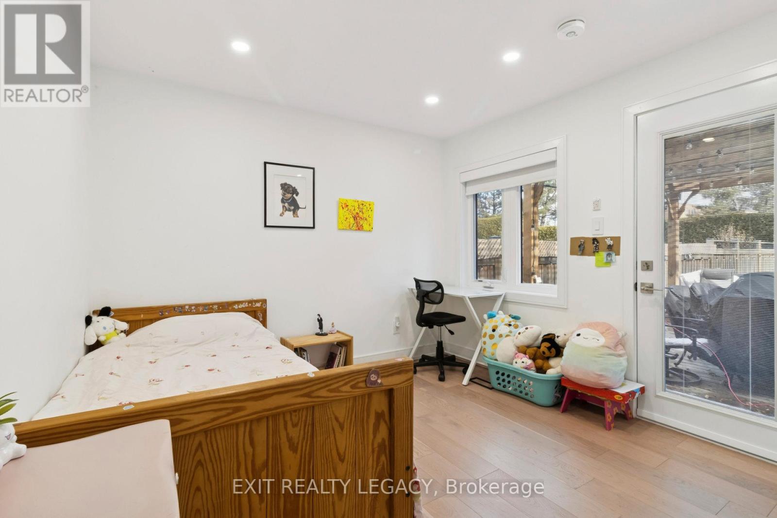 4 Oak Court, Aurora (Aurora Village), Ontario  L4G 3J6 - Photo 17 - N12802058