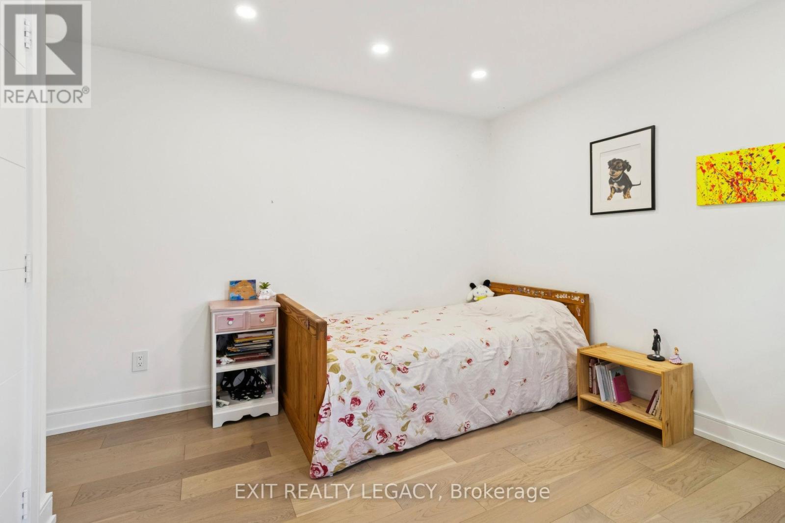 4 Oak Court, Aurora (Aurora Village), Ontario  L4G 3J6 - Photo 18 - N12802058