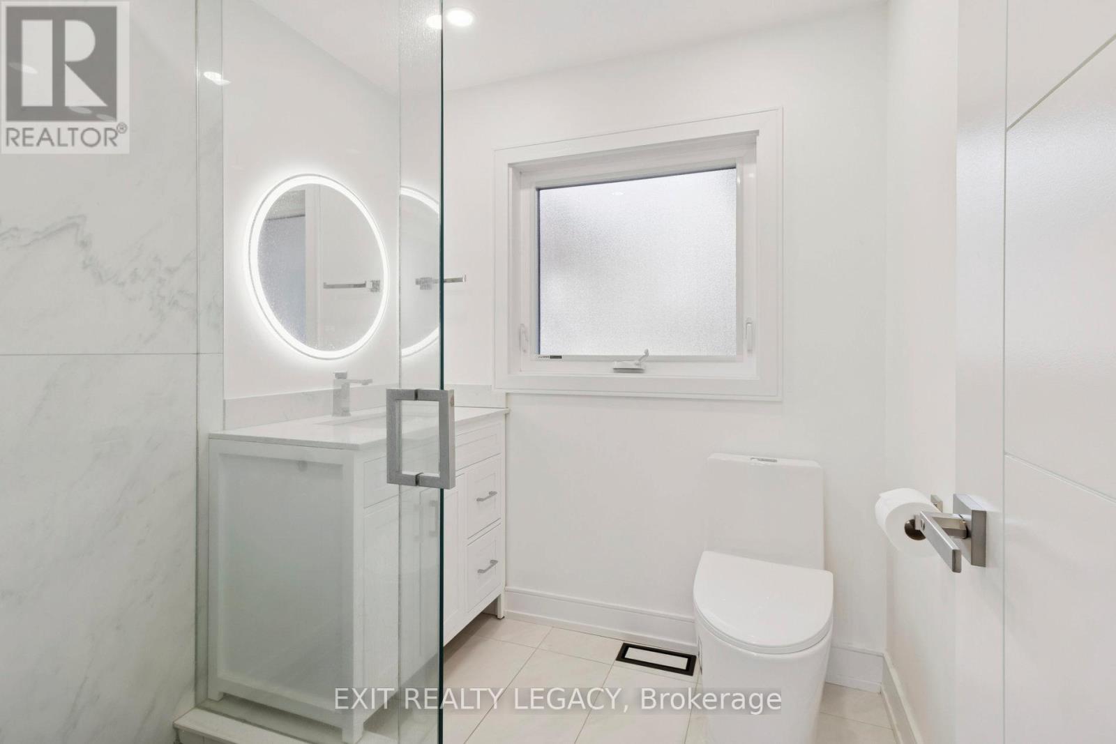 4 Oak Court, Aurora (Aurora Village), Ontario  L4G 3J6 - Photo 20 - N12802058