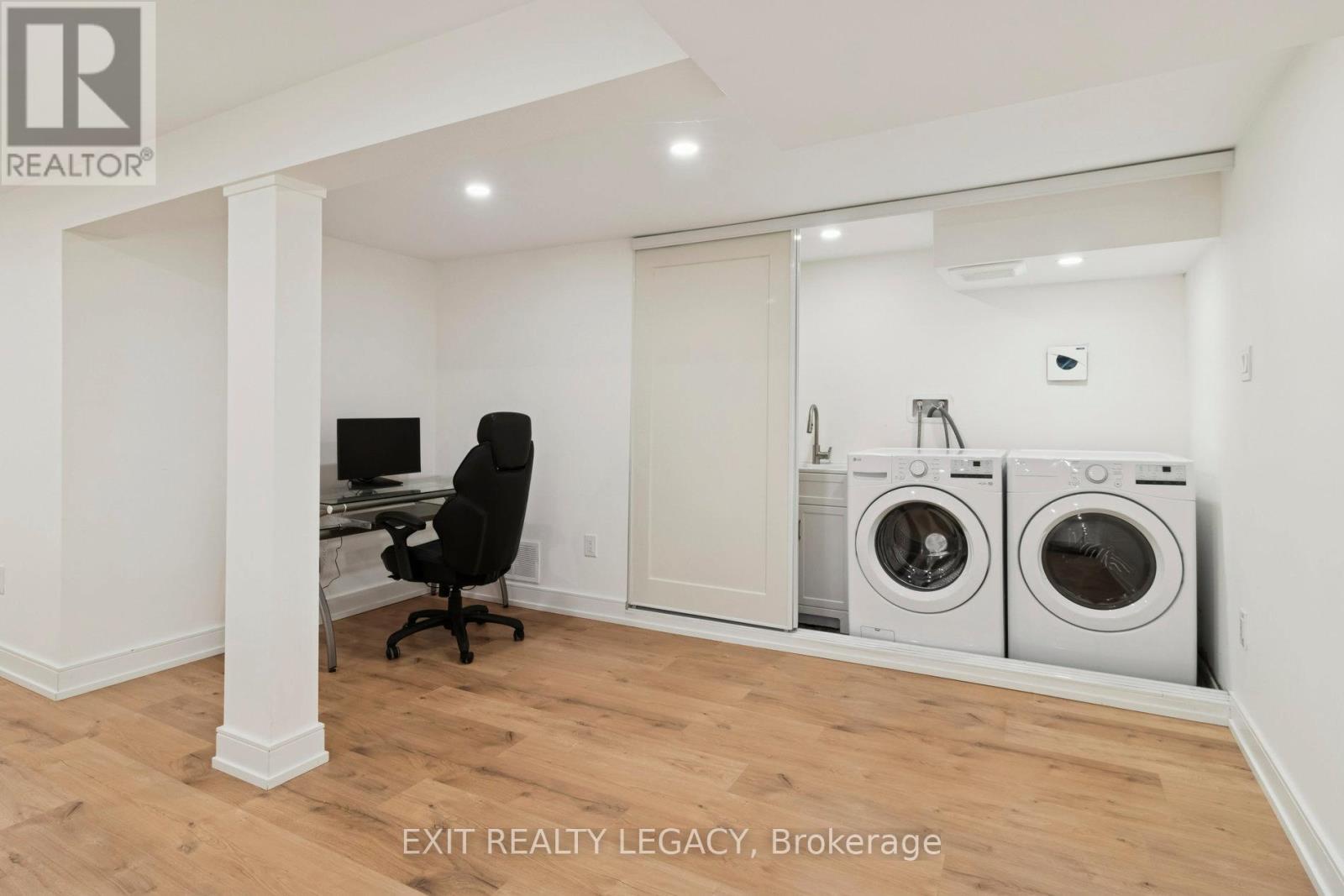 4 Oak Court, Aurora (Aurora Village), Ontario  L4G 3J6 - Photo 34 - N12802058