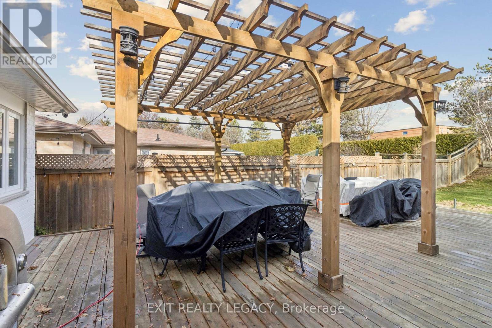 4 Oak Court, Aurora (Aurora Village), Ontario  L4G 3J6 - Photo 40 - N12802058