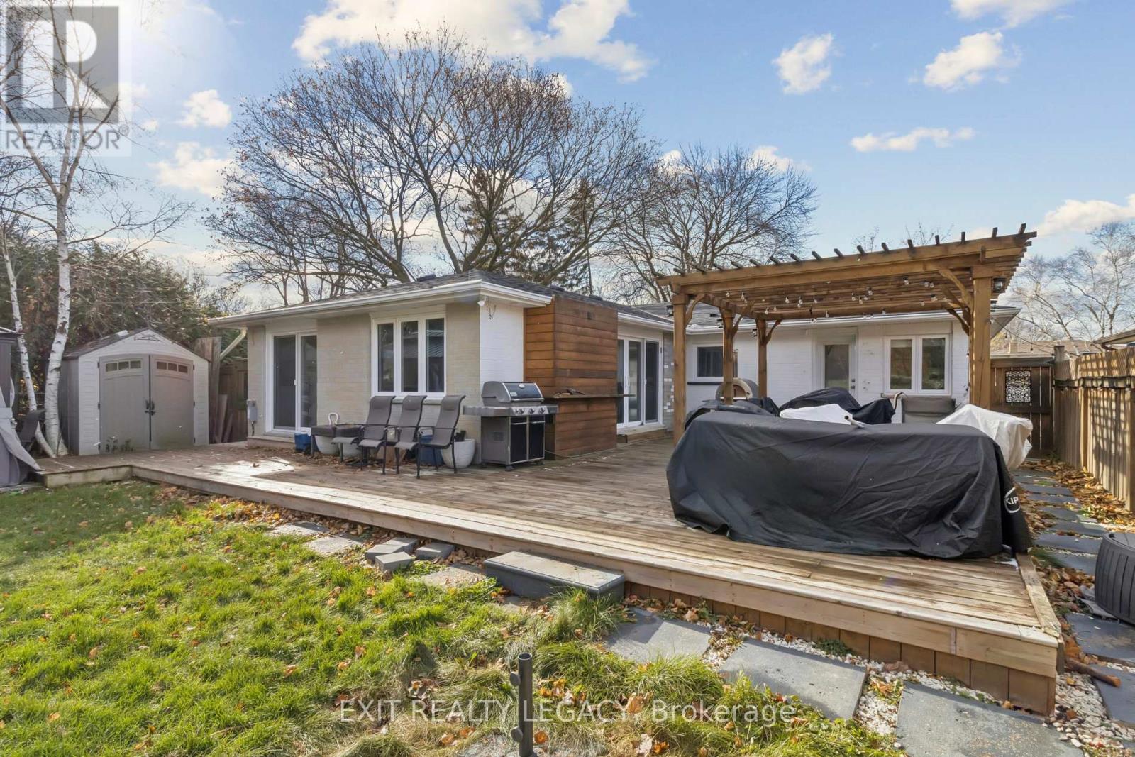 4 Oak Court, Aurora (Aurora Village), Ontario  L4G 3J6 - Photo 48 - N12802058