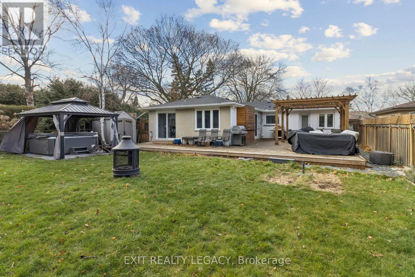 4 Oak Court, Aurora (Aurora Village), Ontario  L4G 3J6 - Photo 49 - N12802058