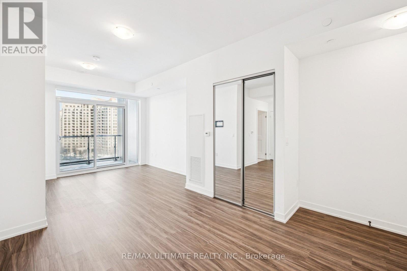 723 - 498 Caldari Road, Vaughan, Ontario  L4K 0R6 - Photo 8 - N12802186