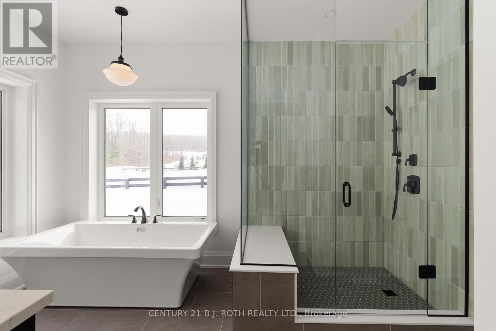 66 Thoroughbred Drive, Oro-Medonte, Ontario  L0K 1E0 - Photo 18 - S12802108