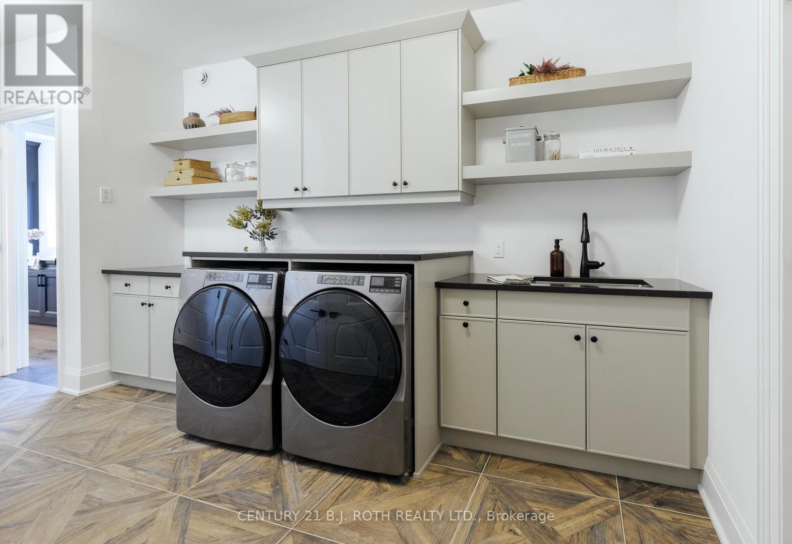 66 Thoroughbred Drive, Oro-Medonte, Ontario  L0K 1E0 - Photo 21 - S12802108