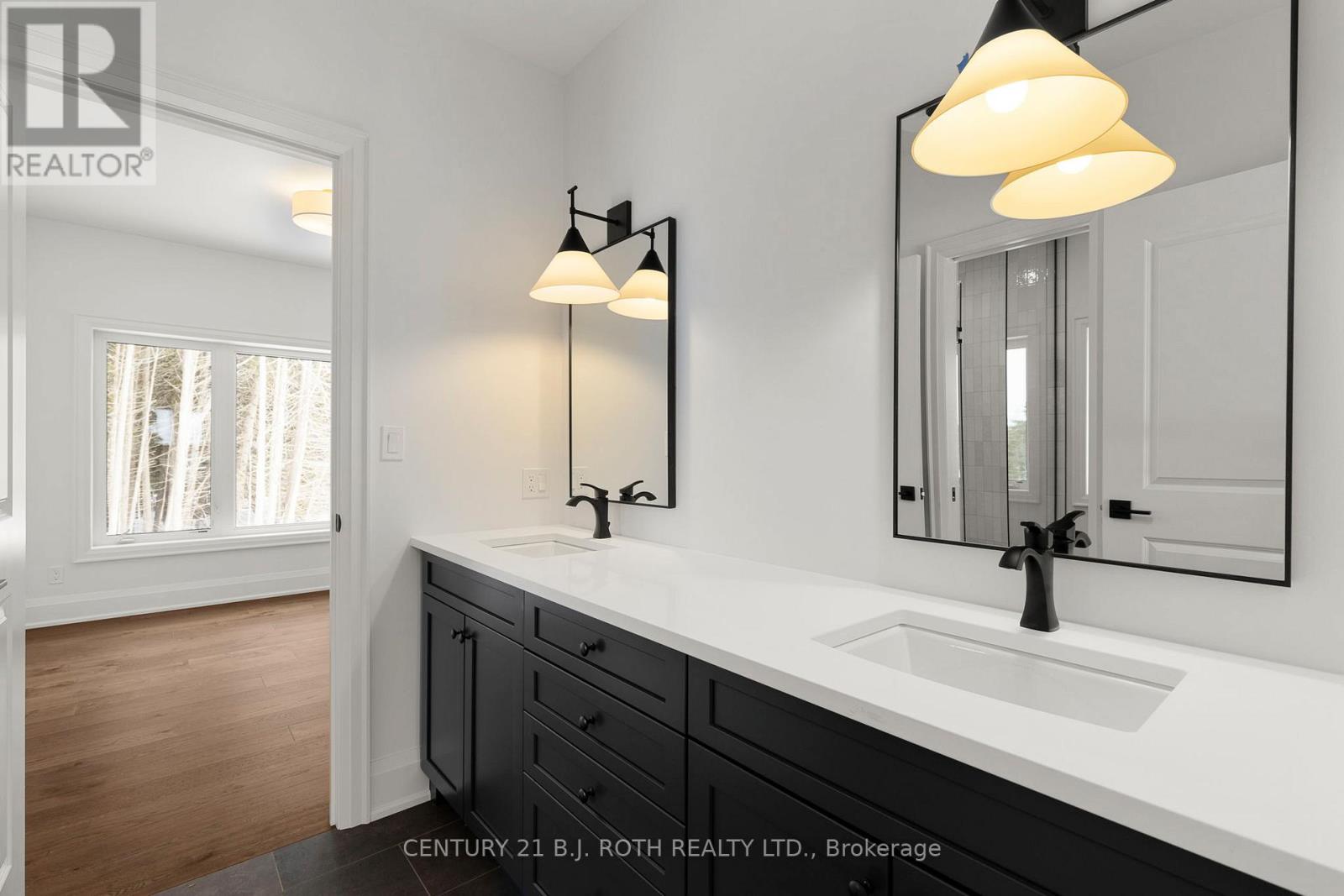 66 Thoroughbred Drive, Oro-Medonte, Ontario  L0K 1E0 - Photo 28 - S12802108