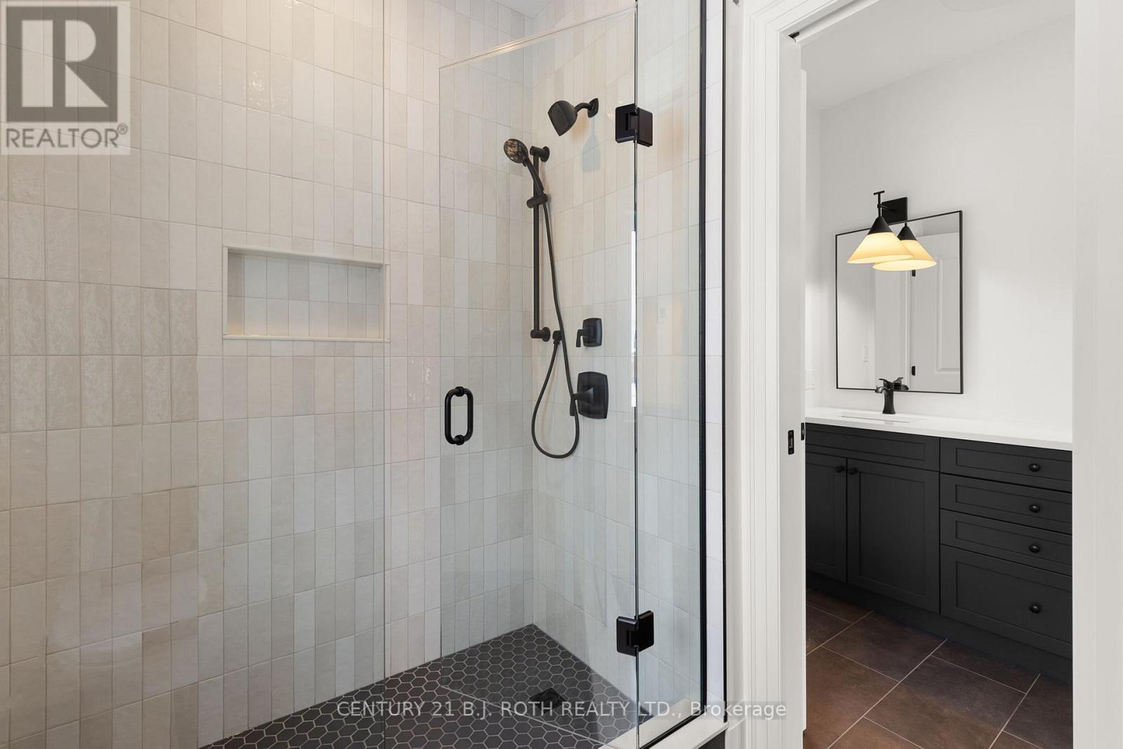 66 Thoroughbred Drive, Oro-Medonte, Ontario  L0K 1E0 - Photo 29 - S12802108