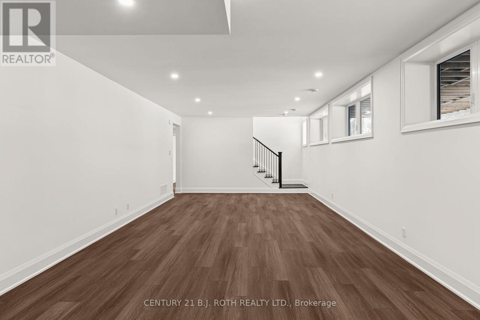 66 Thoroughbred Drive, Oro-Medonte, Ontario  L0K 1E0 - Photo 33 - S12802108