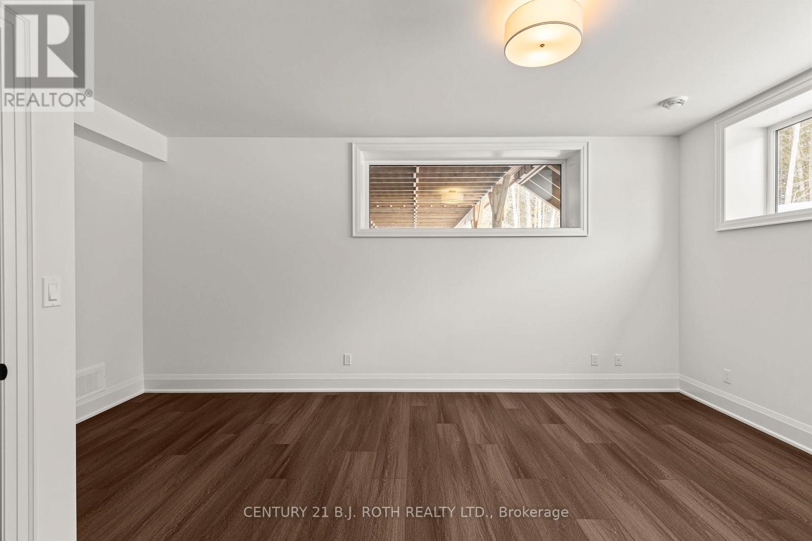 66 Thoroughbred Drive, Oro-Medonte, Ontario  L0K 1E0 - Photo 38 - S12802108