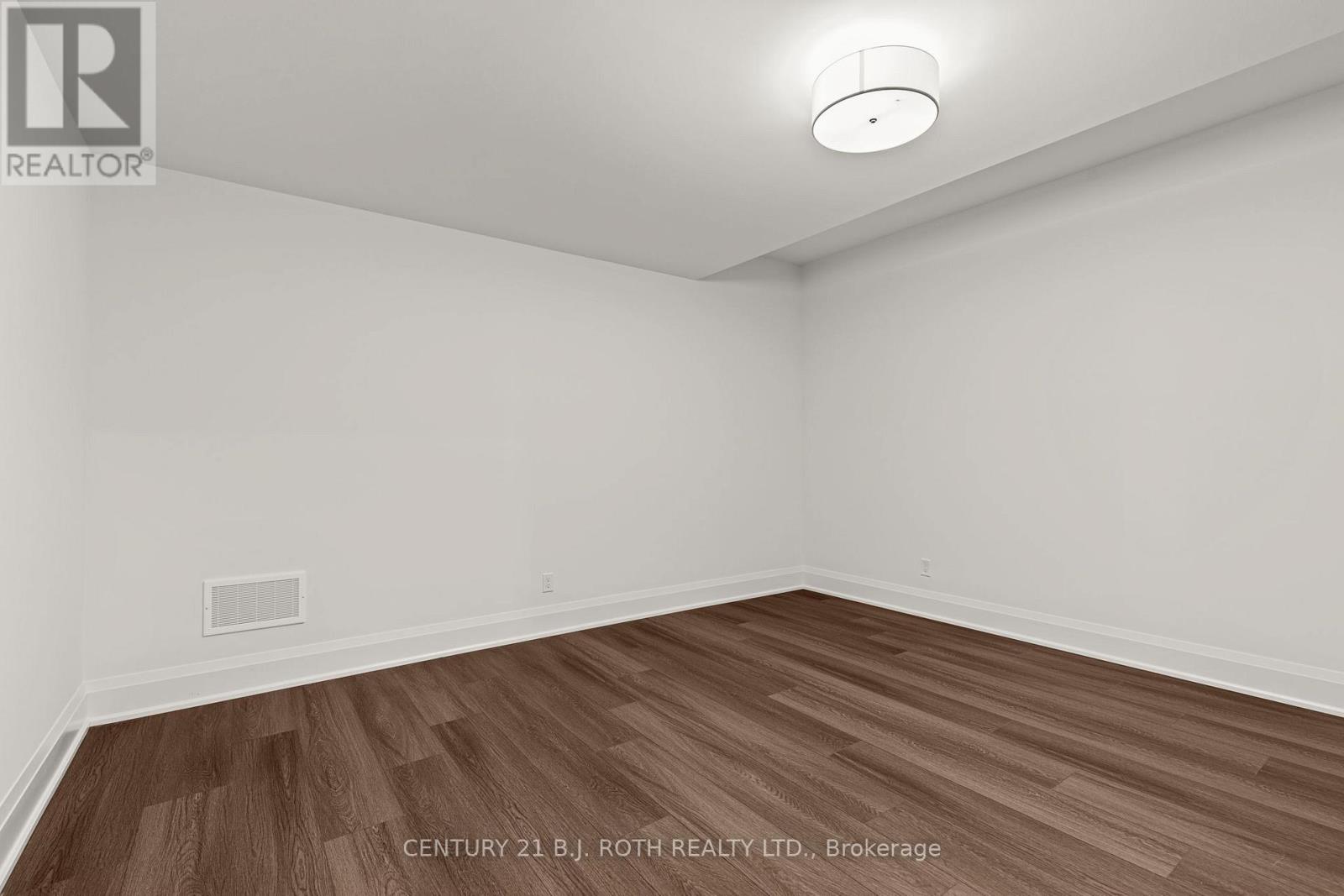 66 Thoroughbred Drive, Oro-Medonte, Ontario  L0K 1E0 - Photo 42 - S12802108