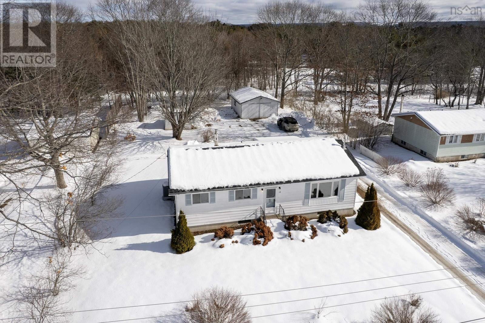 18 Baxter Avenue, Nictaux, Nova Scotia  B0S 1P0 - Photo 2 - 202603046