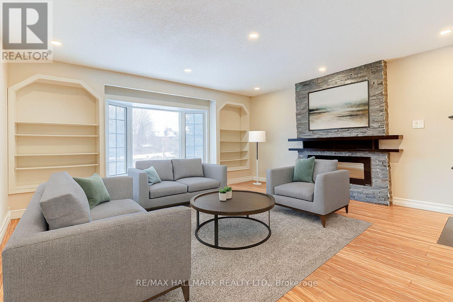 4 Simmons Boulevard, Brampton, Ontario  L6V 3V5 - Photo 2 - W12782718