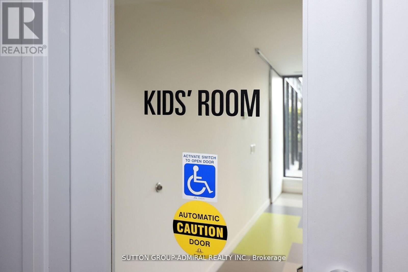 323 - 7 Smith Crescent, Toronto, Ontario  M8Z 0G3 - Photo 21 - W12684838