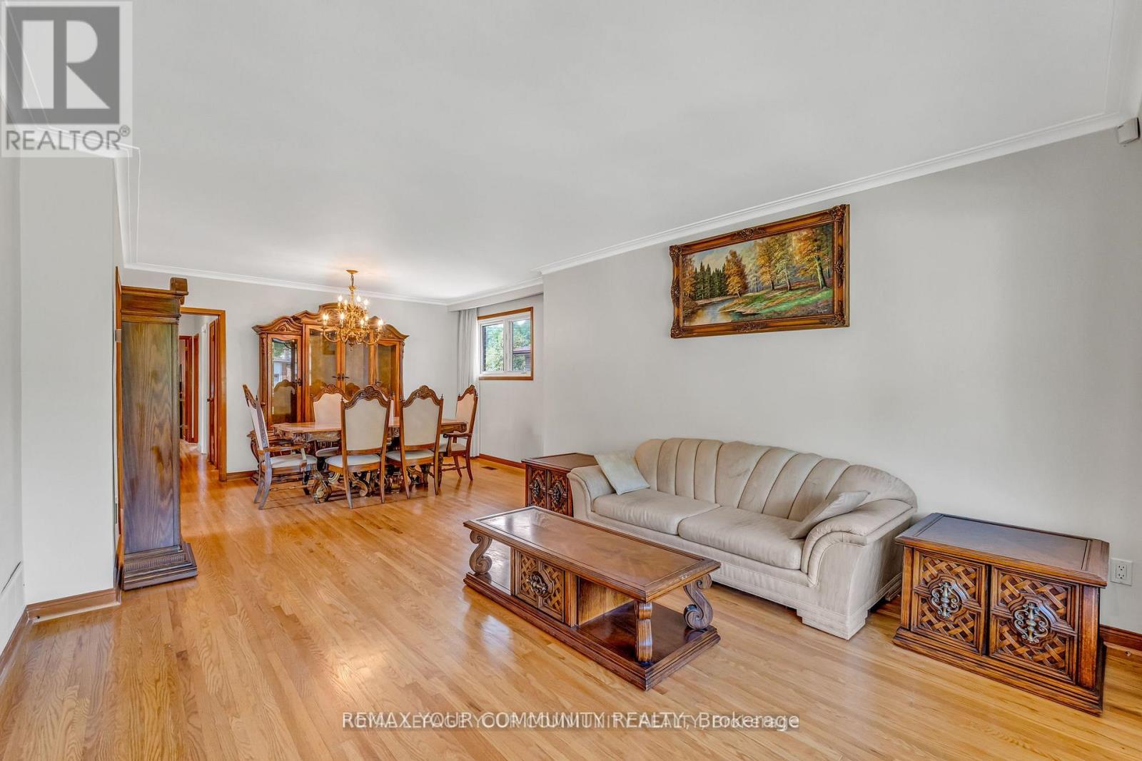 6 Hentob Court, Toronto, Ontario  M9V 2X1 - Photo 14 - W12802054