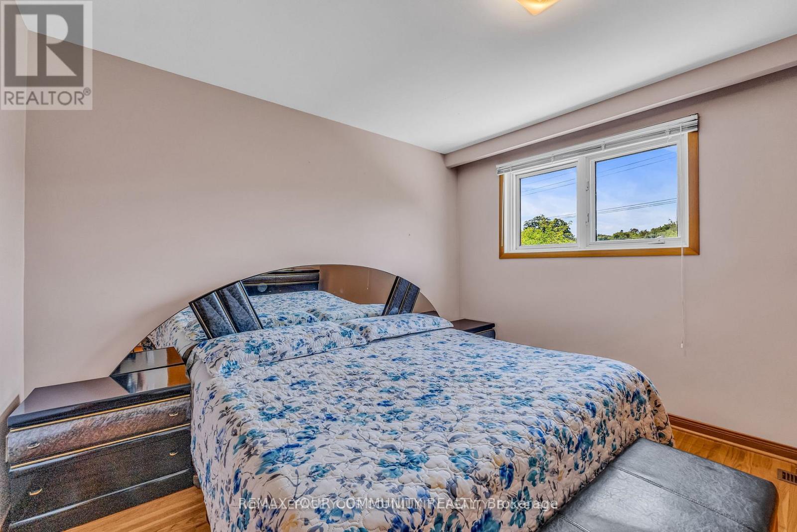 6 Hentob Court, Toronto, Ontario  M9V 2X1 - Photo 25 - W12802054