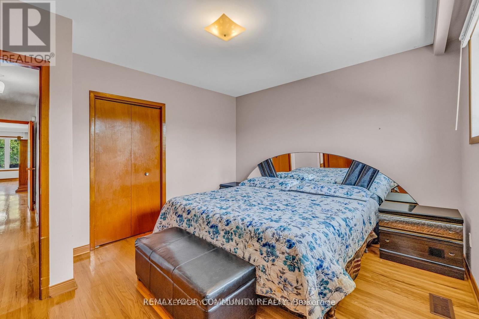 6 Hentob Court, Toronto, Ontario  M9V 2X1 - Photo 26 - W12802054