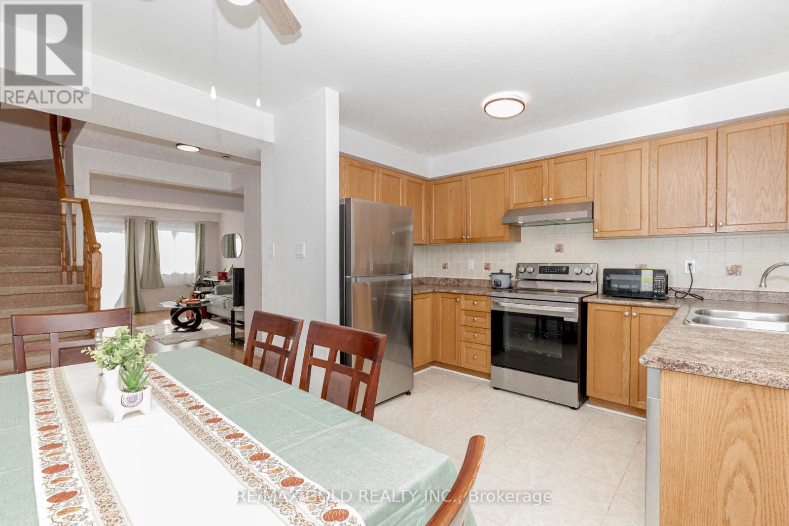 83 Spadina Road, Brampton, Ontario  L6X 4X6 - Photo 21 - W12802102