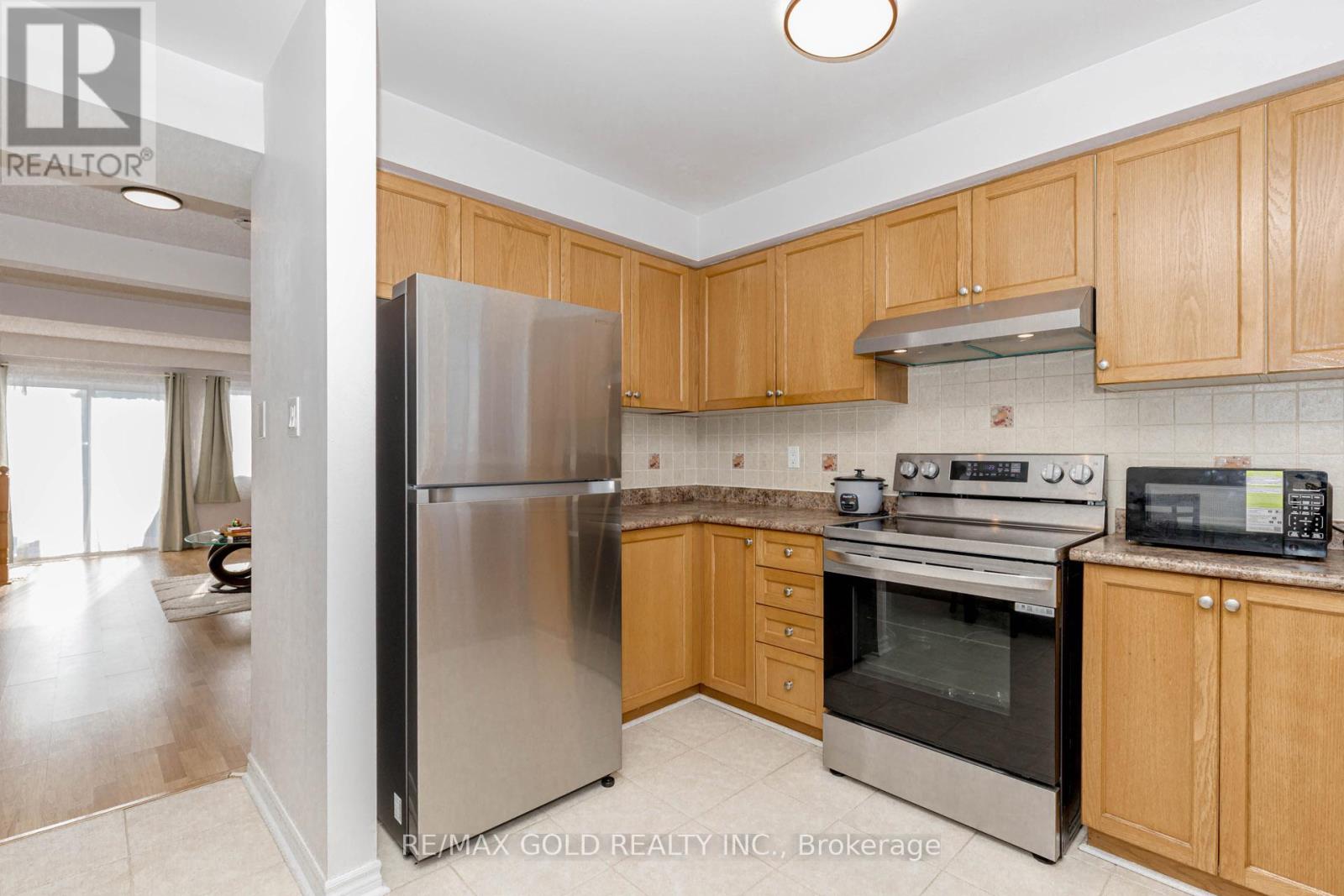 83 Spadina Road, Brampton, Ontario  L6X 4X6 - Photo 23 - W12802102