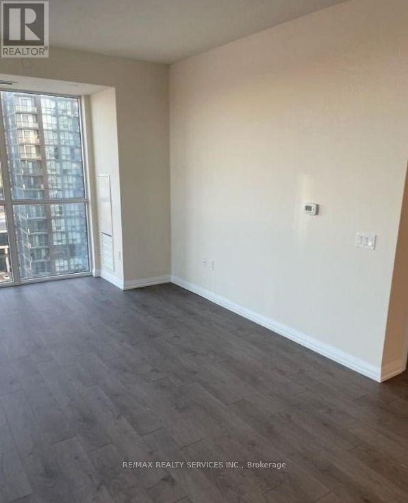 1313 - 35 Watergarden Drive, Mississauga (Hurontario), Ontario  L5R 0G8 - Photo 11 - W12802104