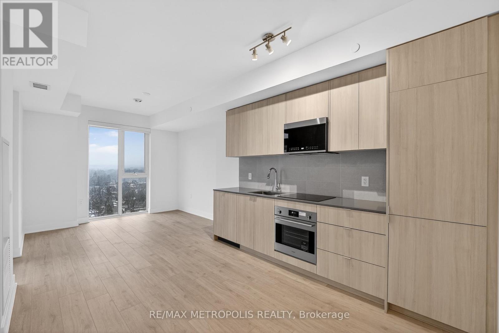 1202 - 2088 James Street, Burlington (Brant), Ontario  L7R 0H2 - Photo 4 - W12802114