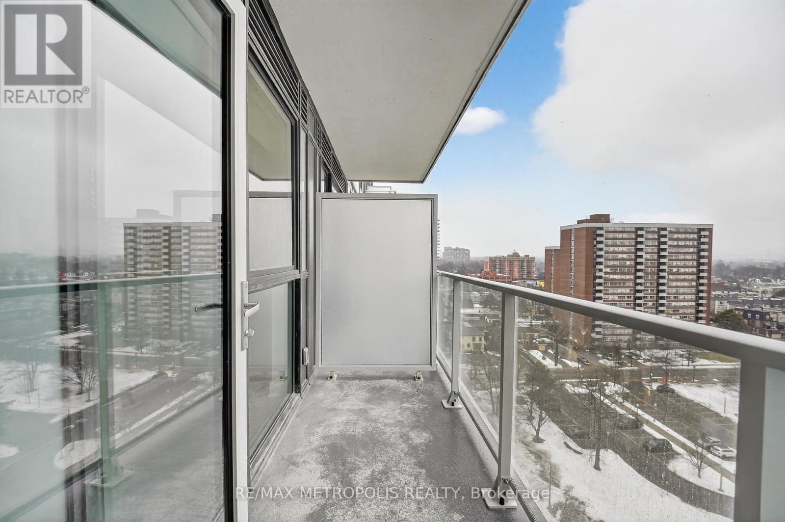 1202 - 2088 James Street, Burlington (Brant), Ontario  L7R 0H2 - Photo 9 - W12802114