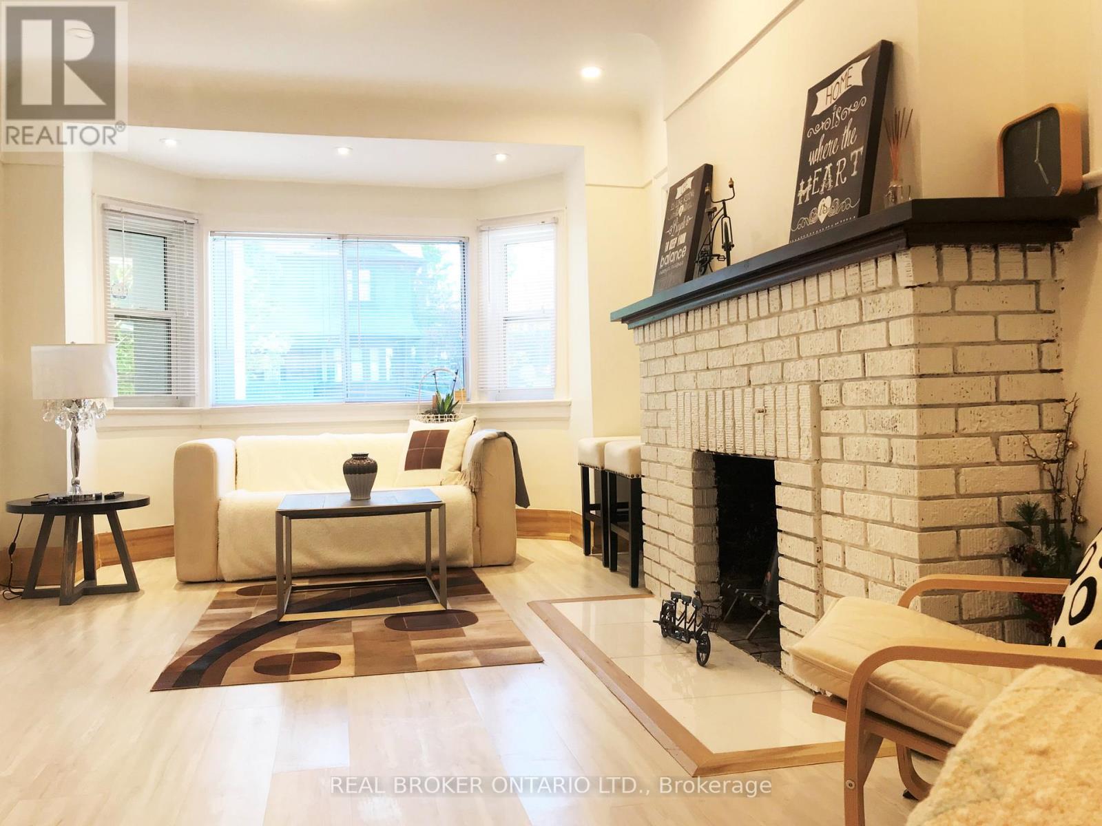 265 Garden Avenue, Toronto (High Park-Swansea), Ontario  M6R 1H8 - Photo 3 - W12802118