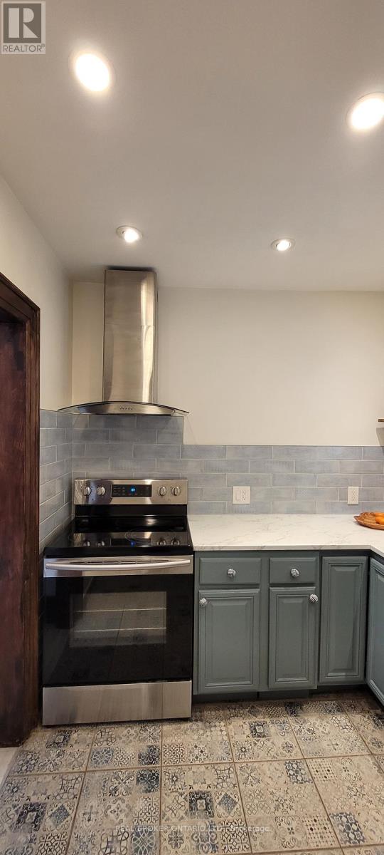 265 Garden Avenue, Toronto (High Park-Swansea), Ontario  M6R 1H8 - Photo 7 - W12802118