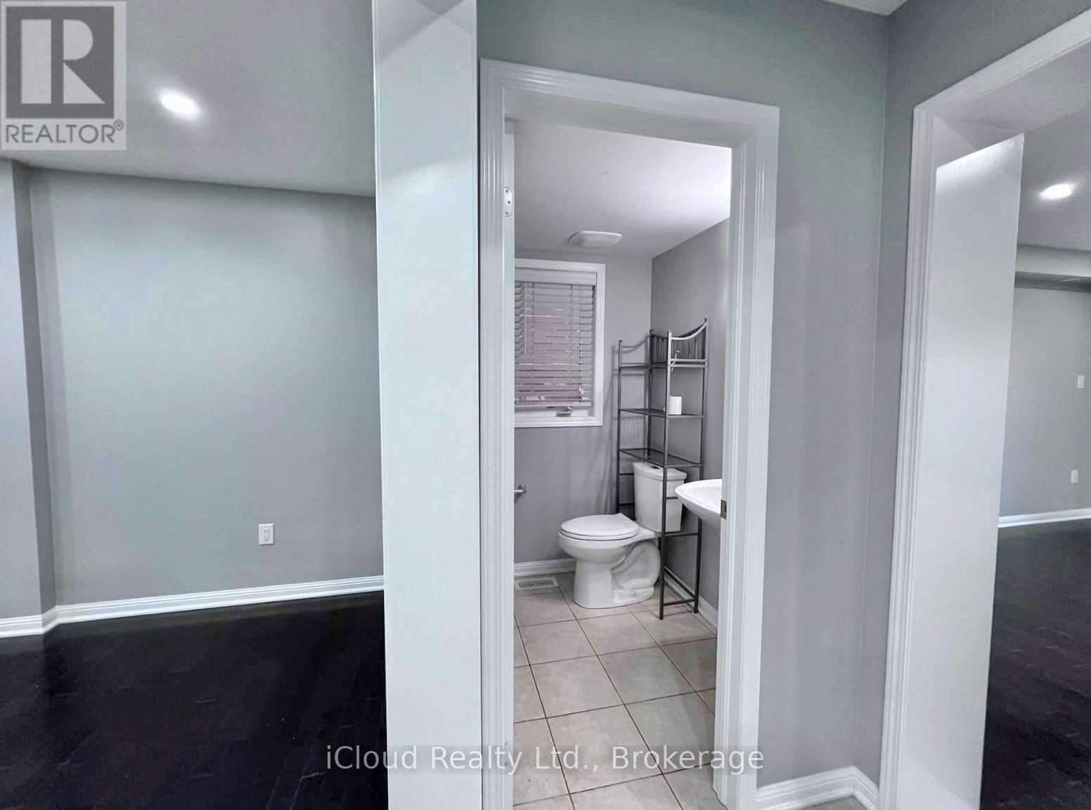 450 Pozbou Crescent, Milton (Wi Willmott), Ontario  L9T 8C9 - Photo 10 - W12802128