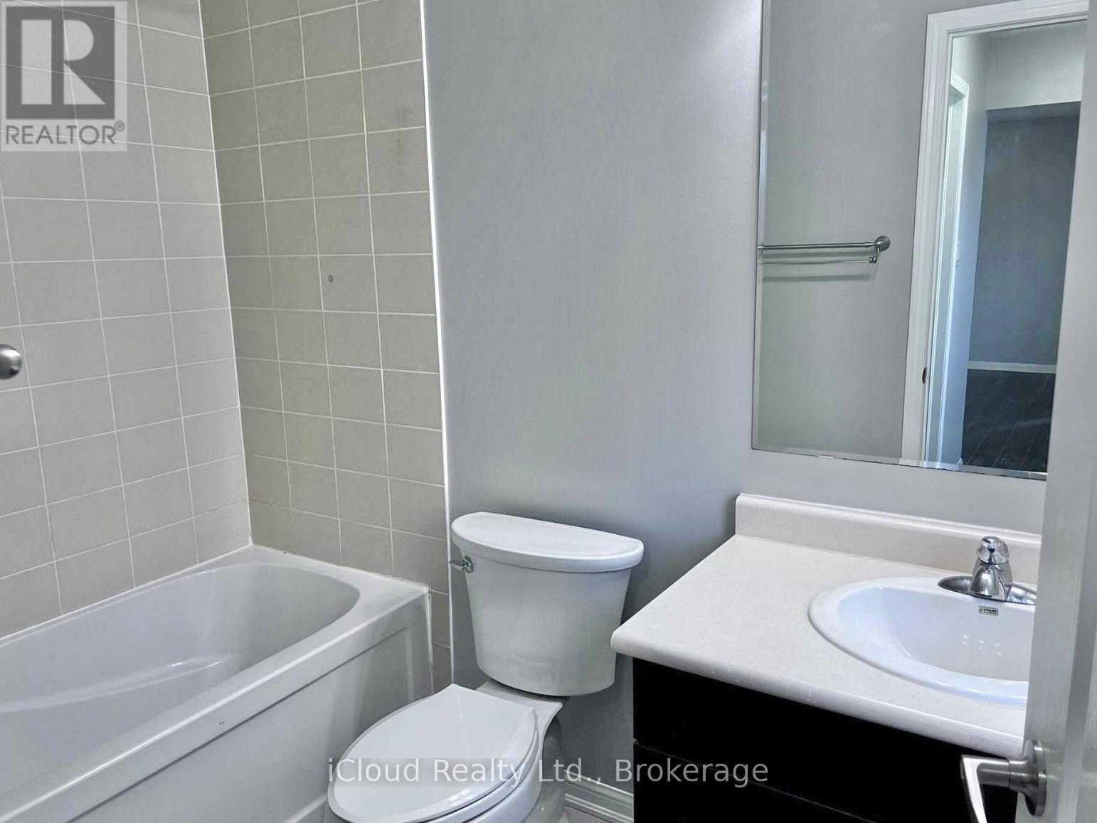 450 Pozbou Crescent, Milton (Wi Willmott), Ontario  L9T 8C9 - Photo 11 - W12802128