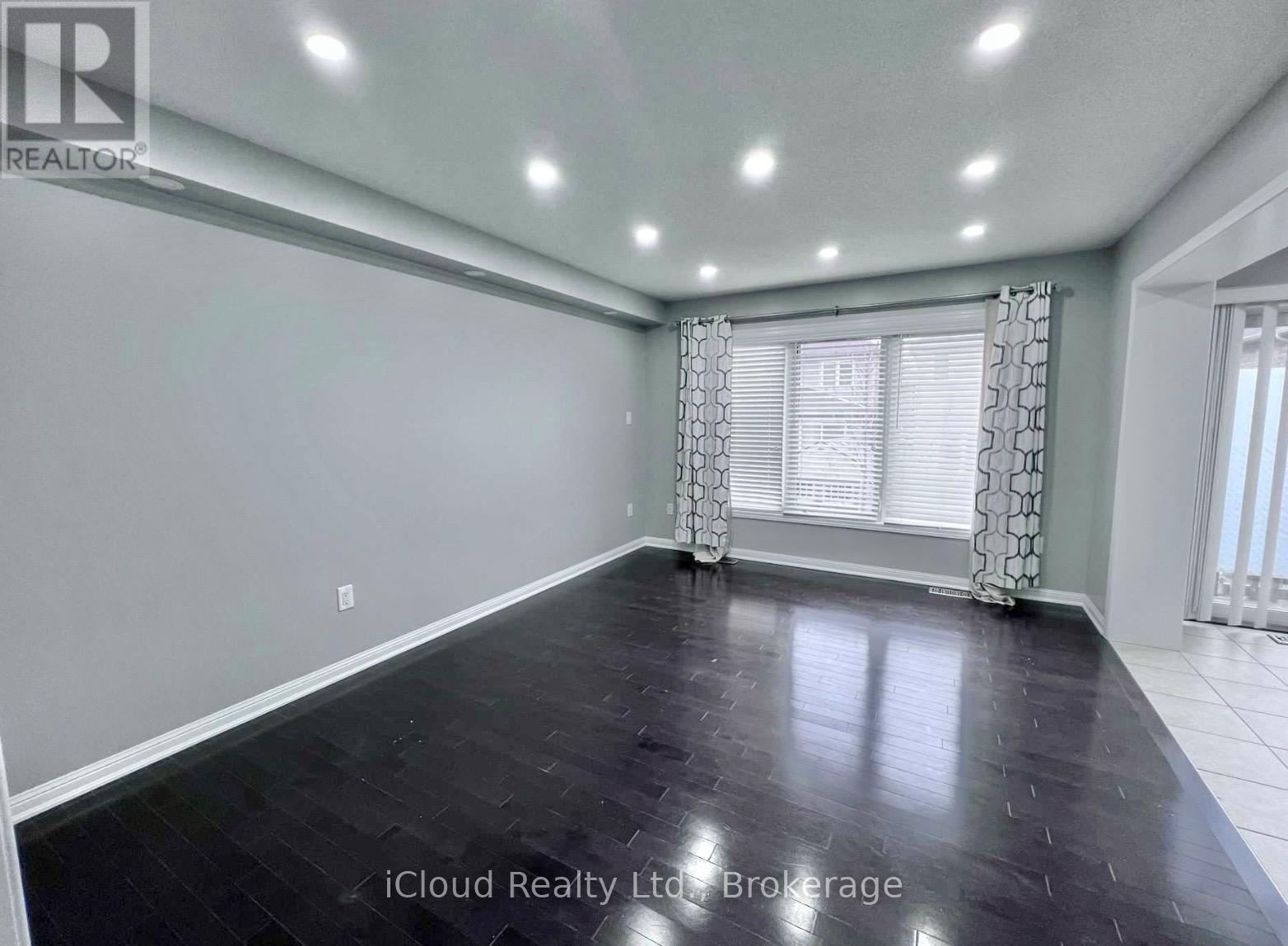 450 Pozbou Crescent, Milton (Wi Willmott), Ontario  L9T 8C9 - Photo 13 - W12802128