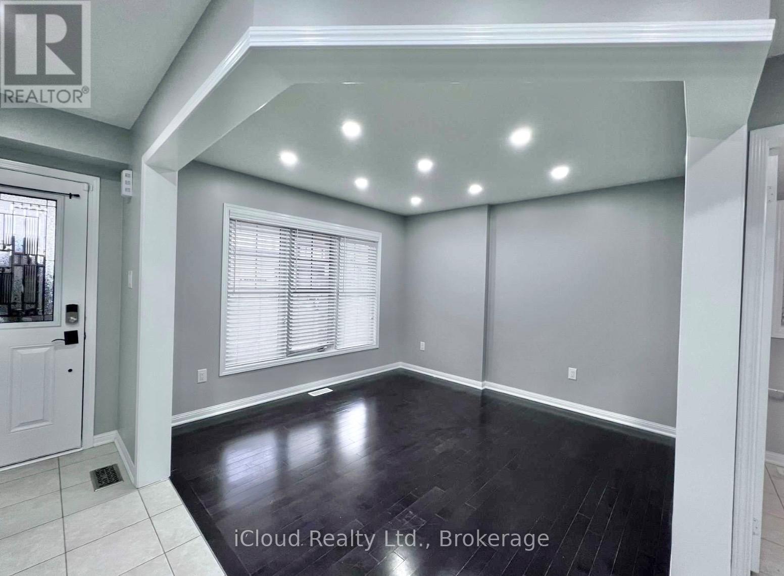 450 Pozbou Crescent, Milton (Wi Willmott), Ontario  L9T 8C9 - Photo 3 - W12802128