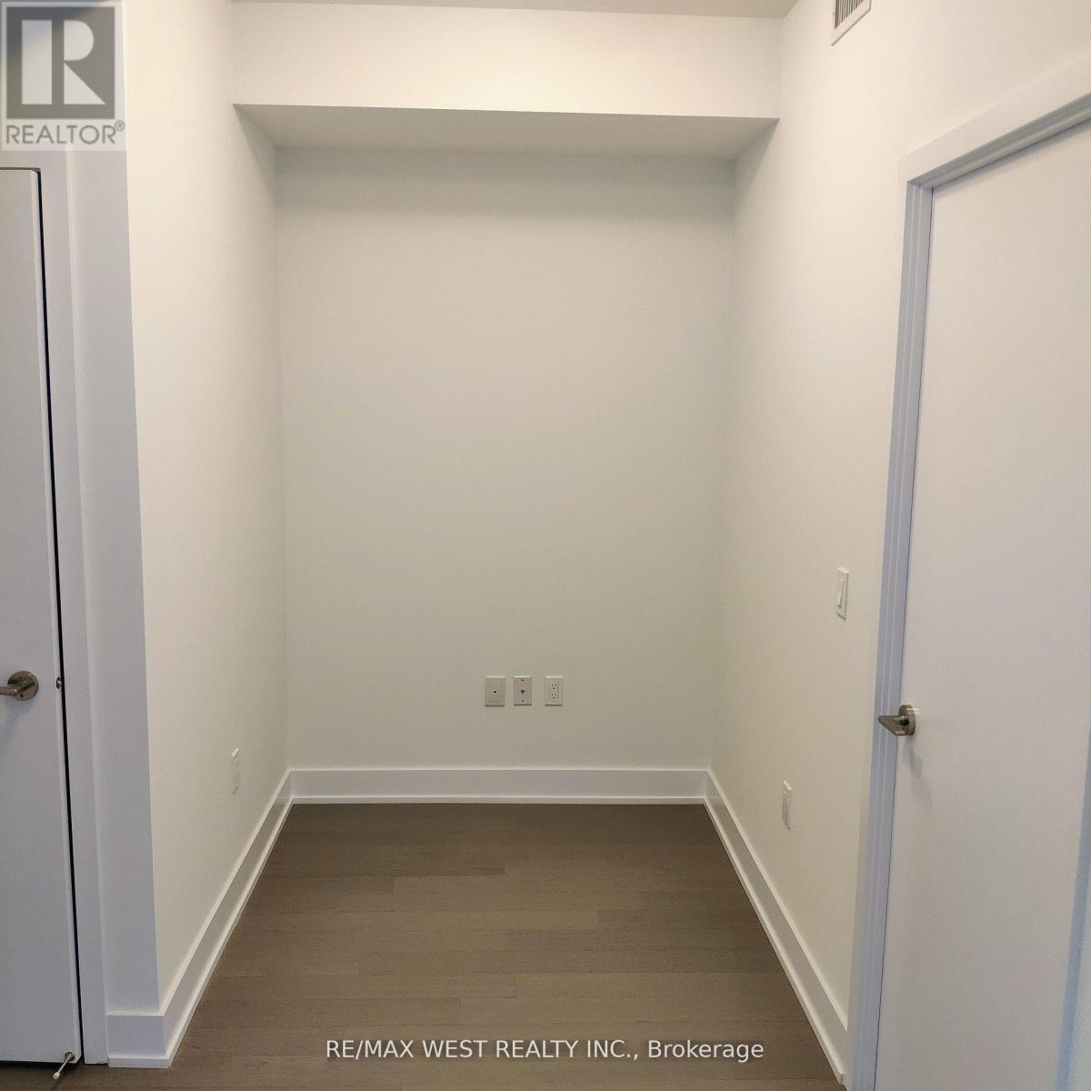 3005 - 20 Shore Breeze Drive, Toronto (Mimico), Ontario  M8V 0C7 - Photo 10 - W12802130