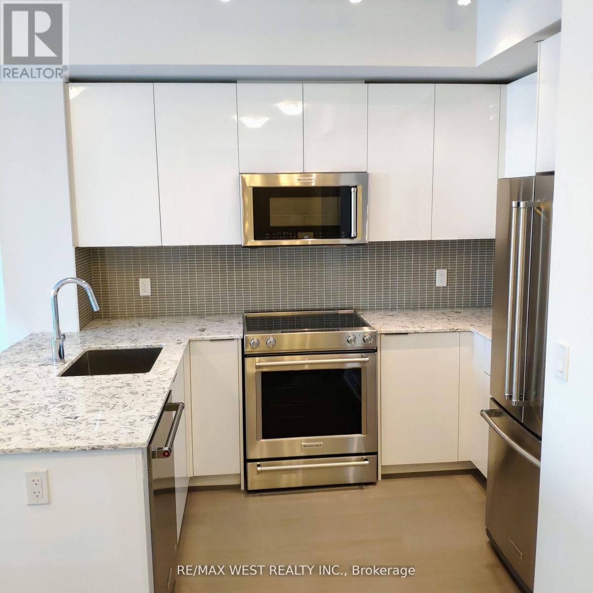 3005 - 20 Shore Breeze Drive, Toronto (Mimico), Ontario  M8V 0C7 - Photo 3 - W12802130