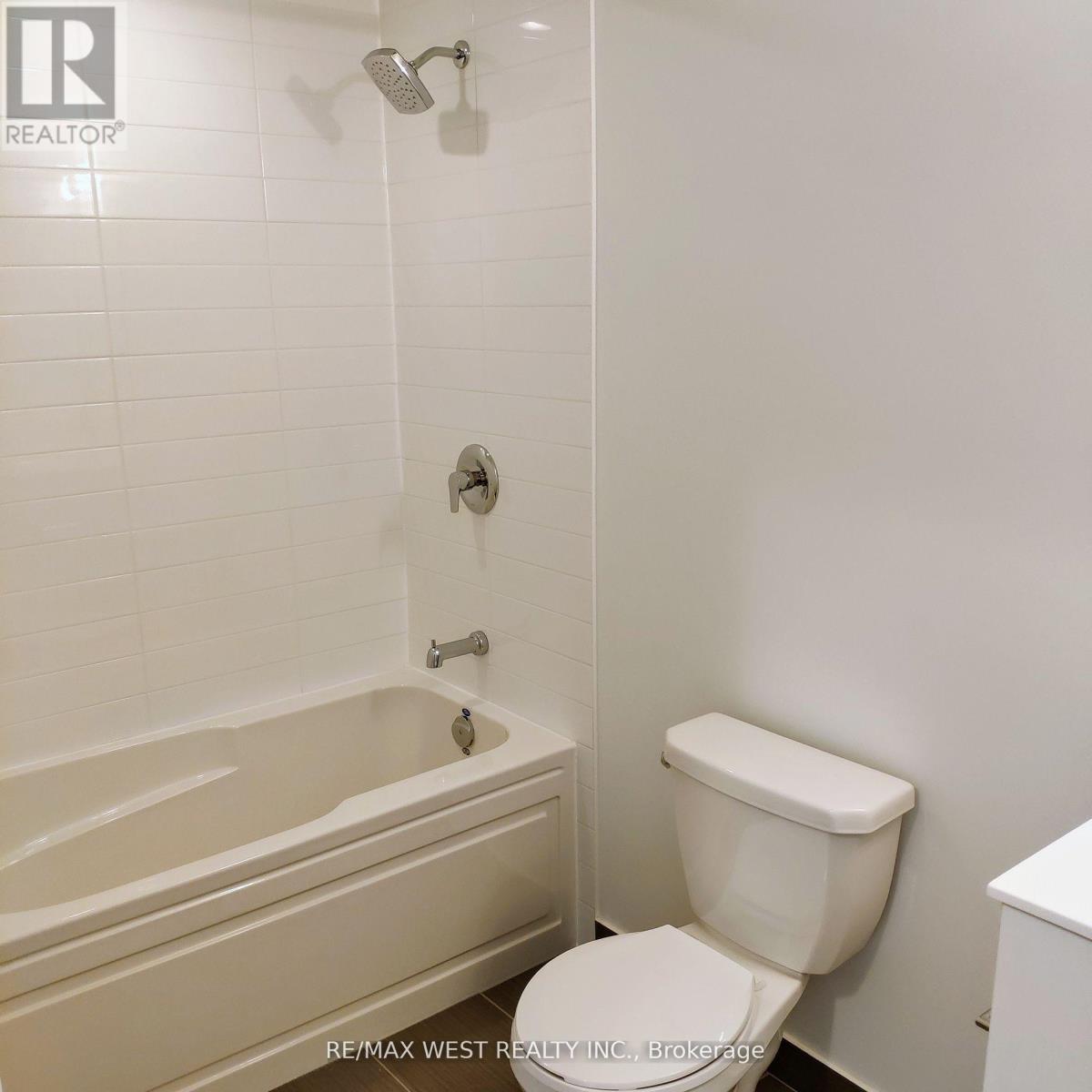 3005 - 20 Shore Breeze Drive, Toronto (Mimico), Ontario  M8V 0C7 - Photo 8 - W12802130