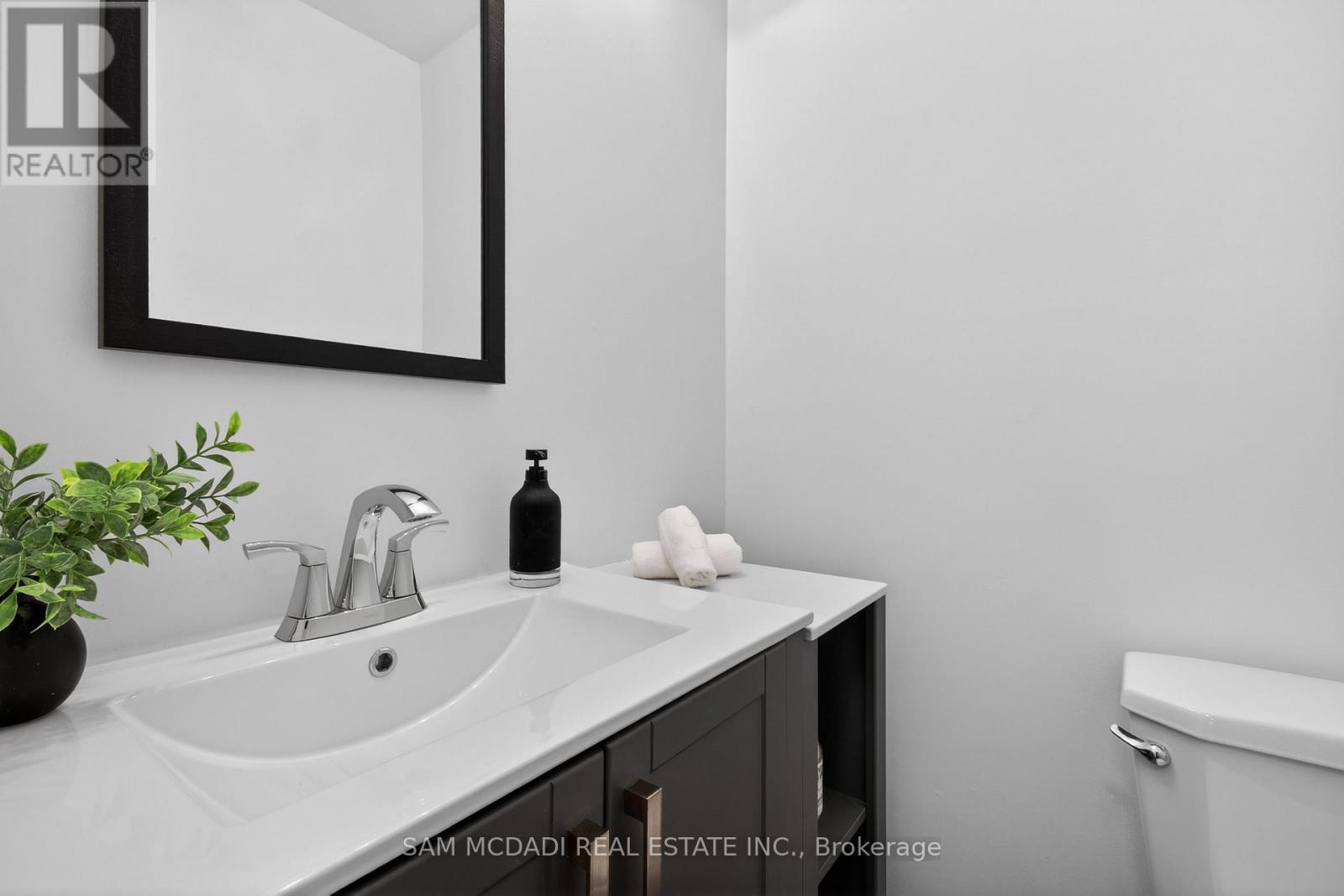 43 - 2120 Rathburn Road E, Mississauga, Ontario  L4W 2S8 - Photo 15 - W12802162