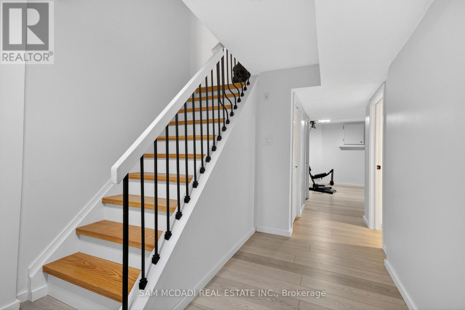 43 - 2120 Rathburn Road E, Mississauga, Ontario  L4W 2S8 - Photo 23 - W12802162