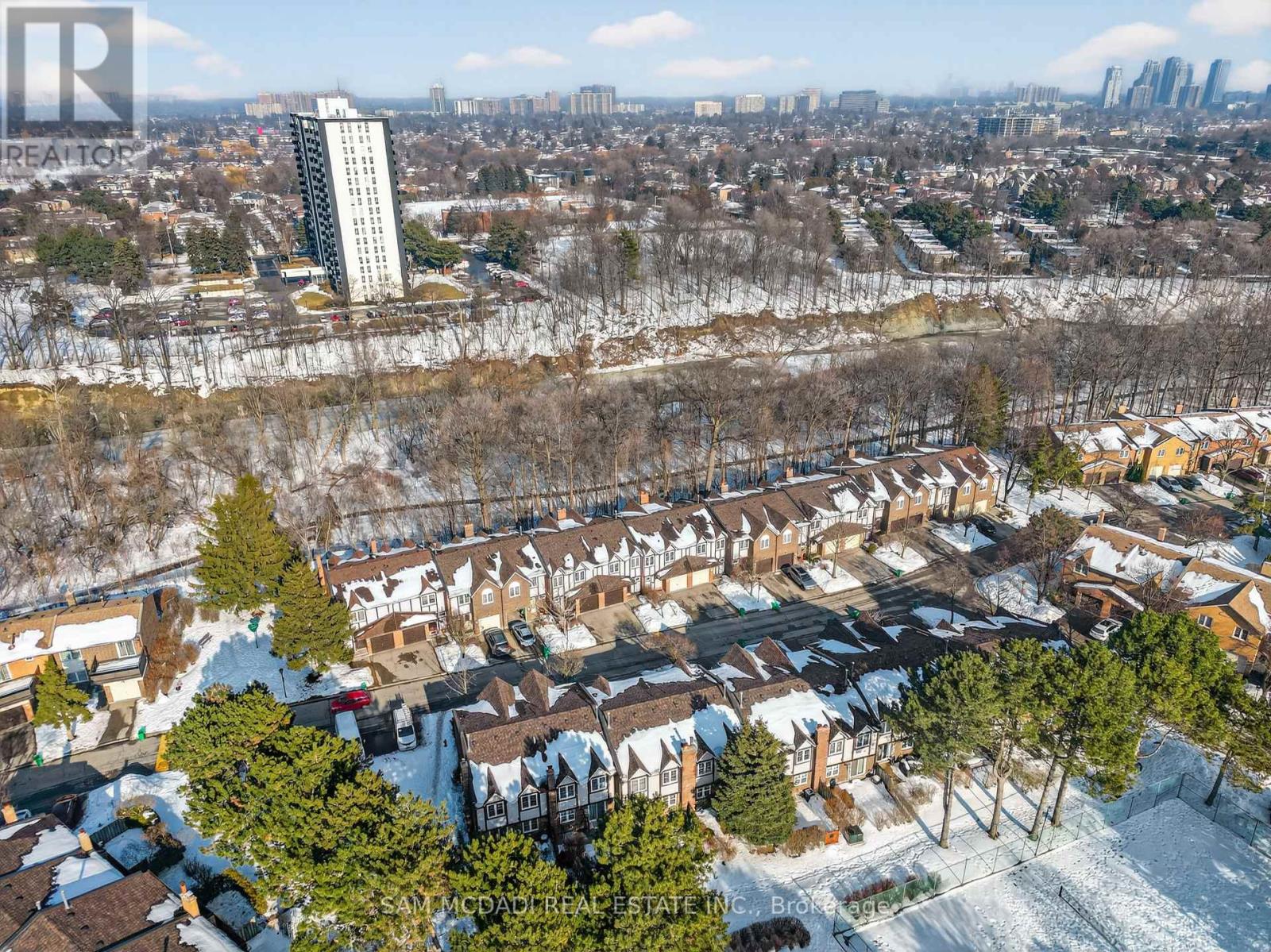 43 - 2120 Rathburn Road E, Mississauga, Ontario  L4W 2S8 - Photo 35 - W12802162