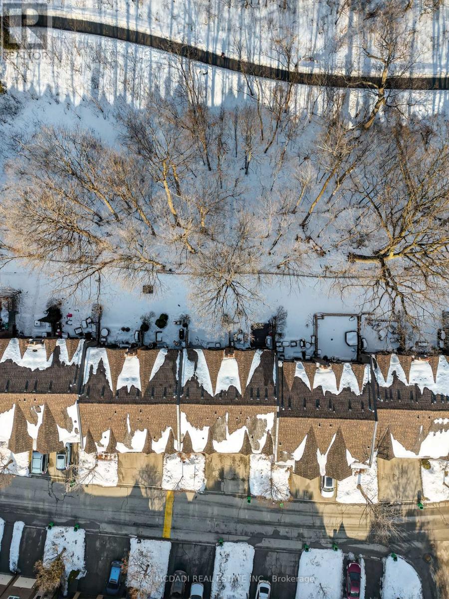 43 - 2120 Rathburn Road E, Mississauga, Ontario  L4W 2S8 - Photo 37 - W12802162