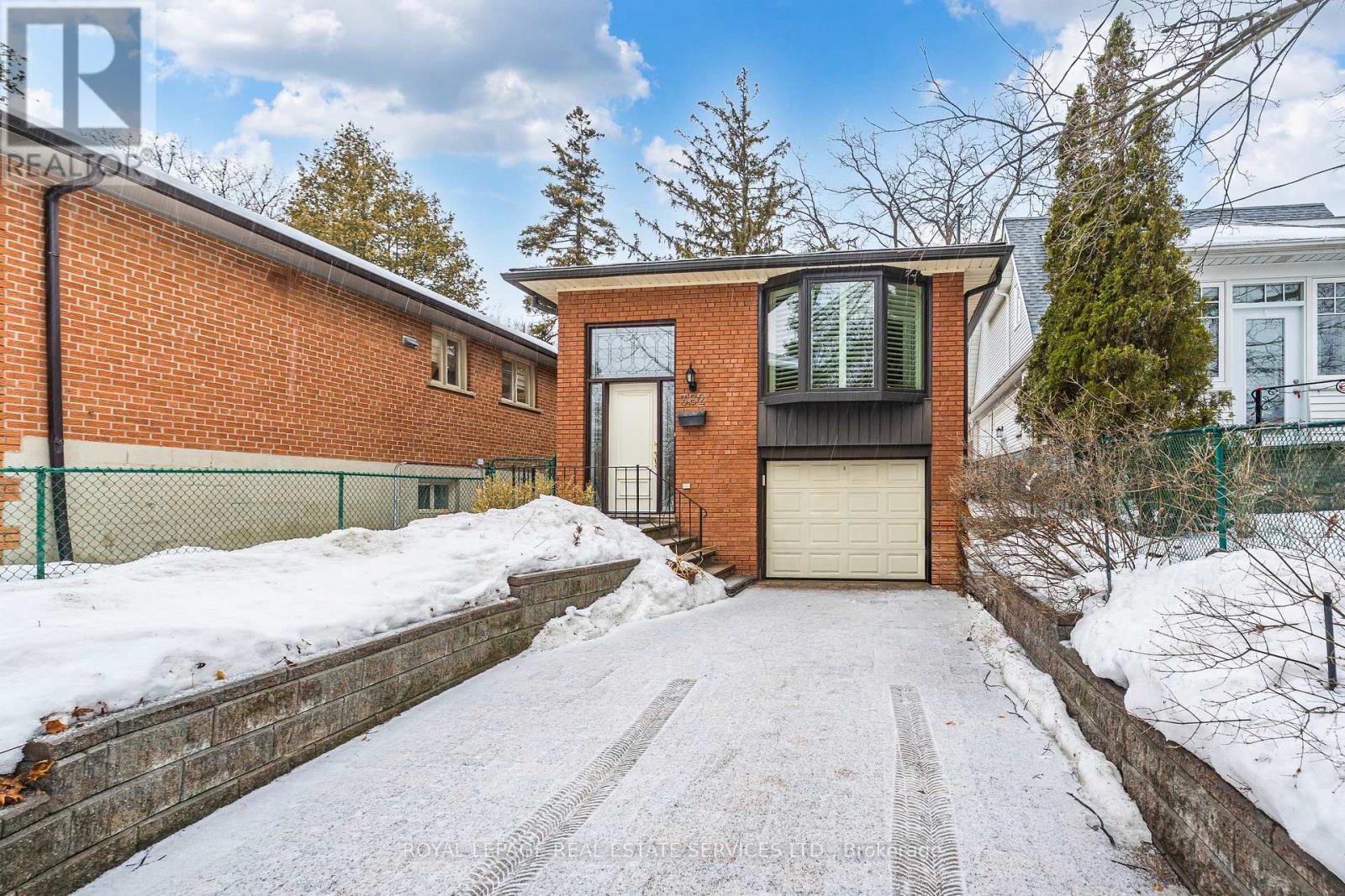 382 Lake Promenade, Toronto, Ontario  M8W 1B9 - Photo 1 - W12802174